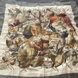 Hermes scarf only used 2x